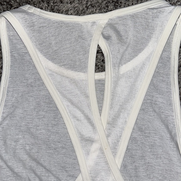 Lululemon top - Picture 4 of 4